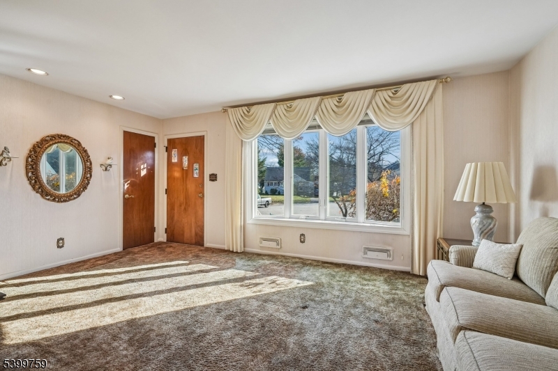 Clifton City, New Jersey, 07012, United States, 3 Bedrooms Bedrooms, ,1 BathroomBathrooms,Residential,For Sale,2003505