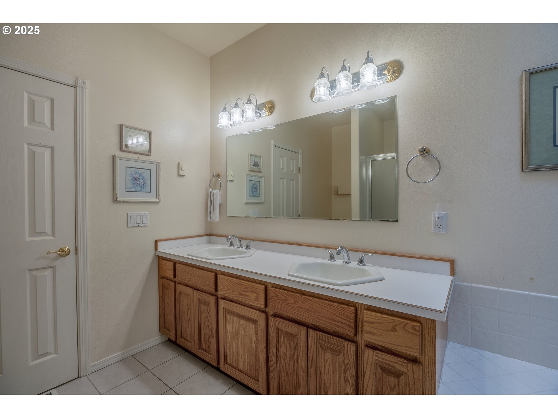 LincolnCity, Oregon, 97367, United States, 4 Bedrooms Bedrooms, ,3 BathroomsBathrooms,Residential,For Sale,1994923