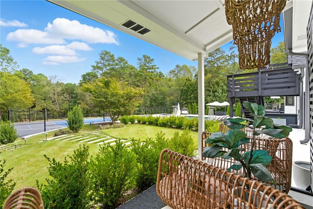 Alpharetta, Georgia, 30005, United States, 4 Bedrooms Bedrooms, ,6 BathroomsBathrooms,Residential,For Sale,1983404