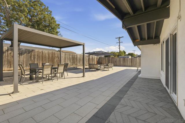 San Diego, California, 92117, United States, 3 Bedrooms Bedrooms, ,2 BathroomsBathrooms,Residential,For Sale,1987339