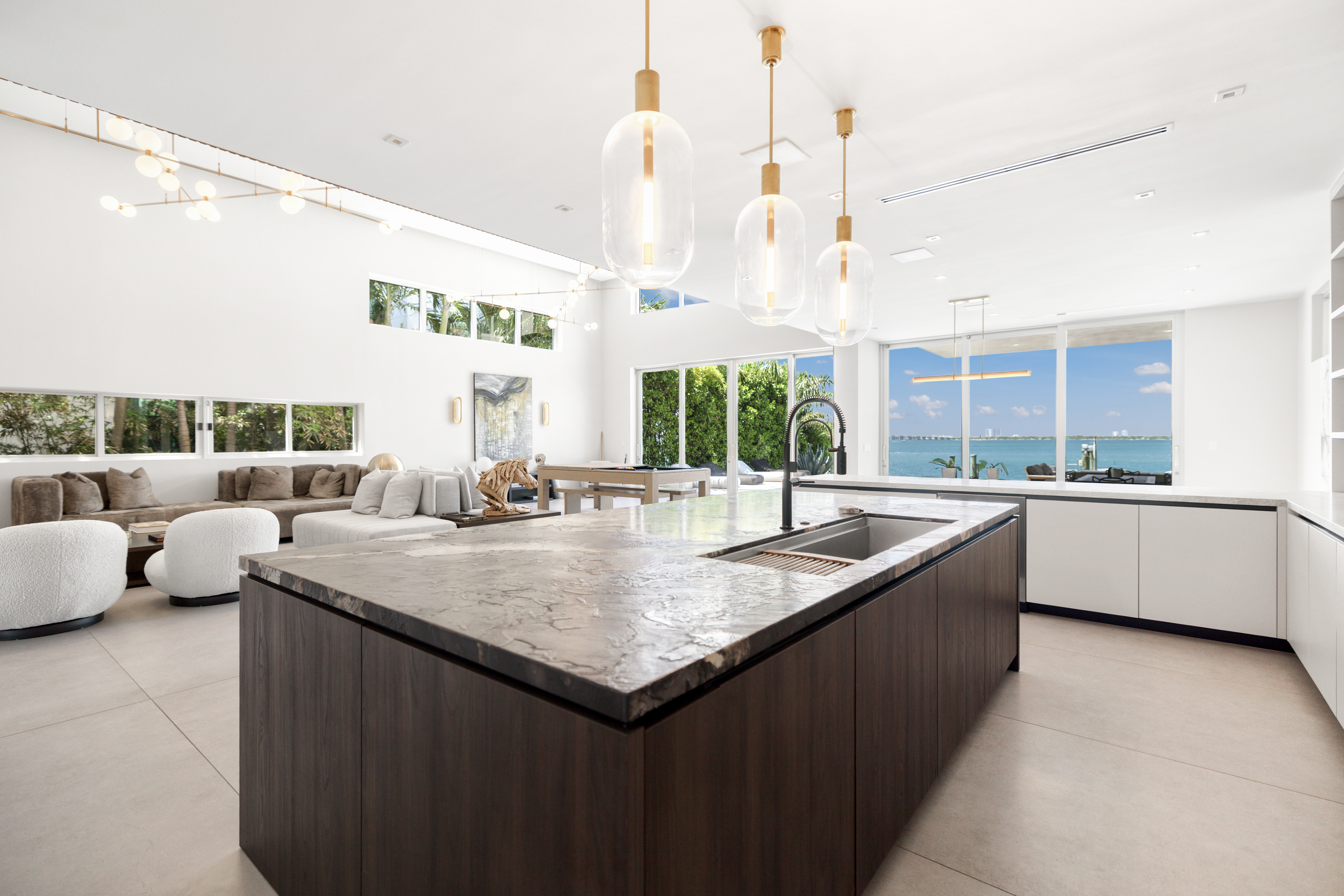 1379 N Venetian Way, Miami, FL, 33139 - 物件實景