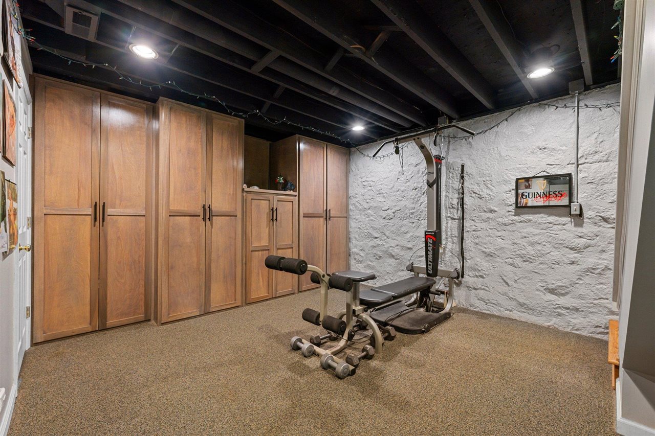 Bowling Green, Kentucky, 42103, United States, 4 Bedrooms Bedrooms, ,5 BathroomsBathrooms,Residential,For Sale,1785083