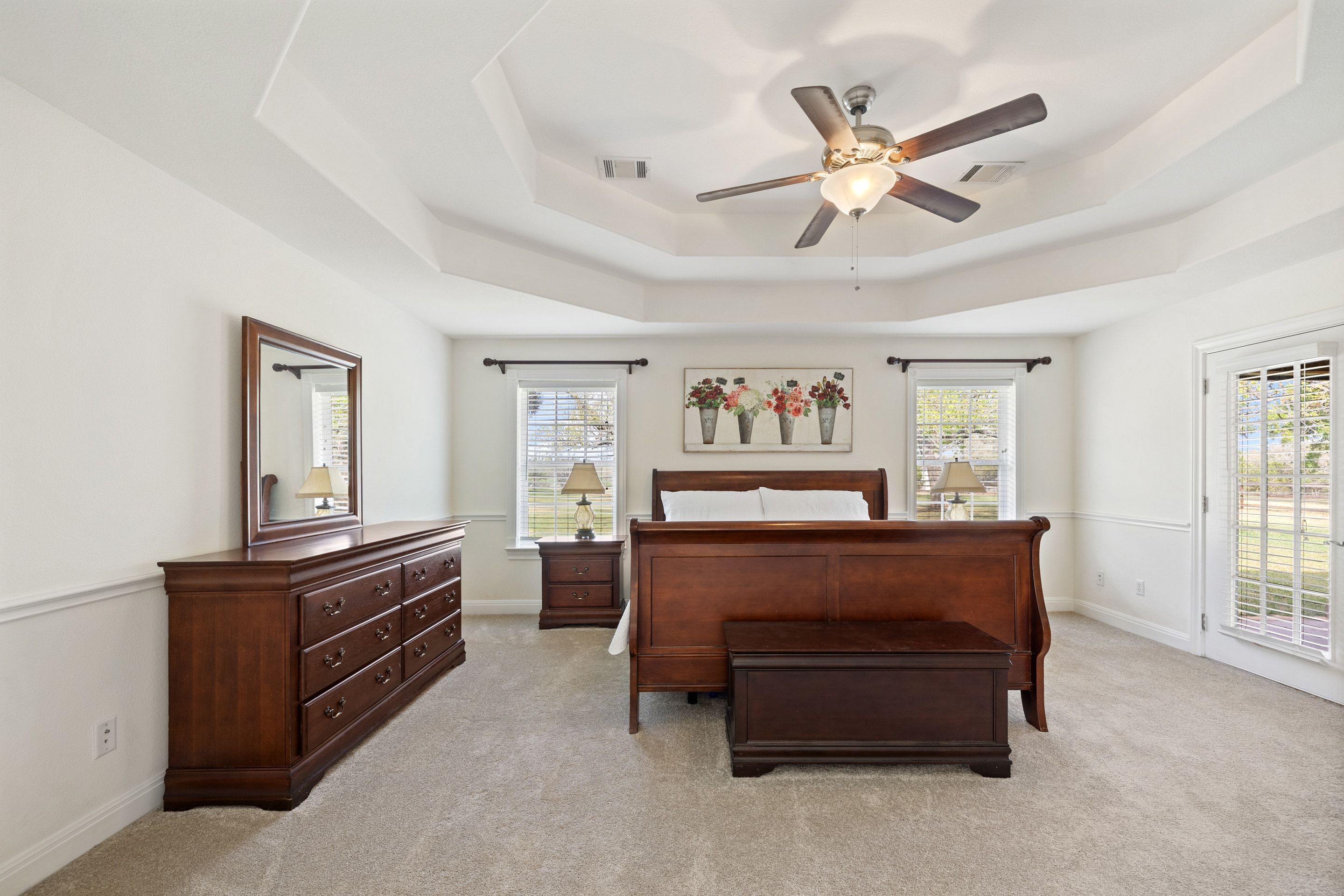  744 Bartlett Drive West - 物件實景