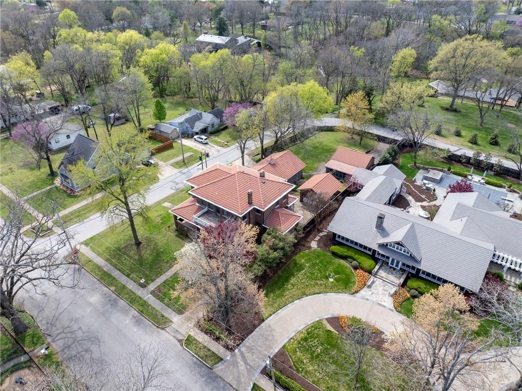 Siloam Springs, Arkansas, 72761, United States, 5 Bedrooms Bedrooms, ,3 BathroomsBathrooms,Residential,For Sale,1984286