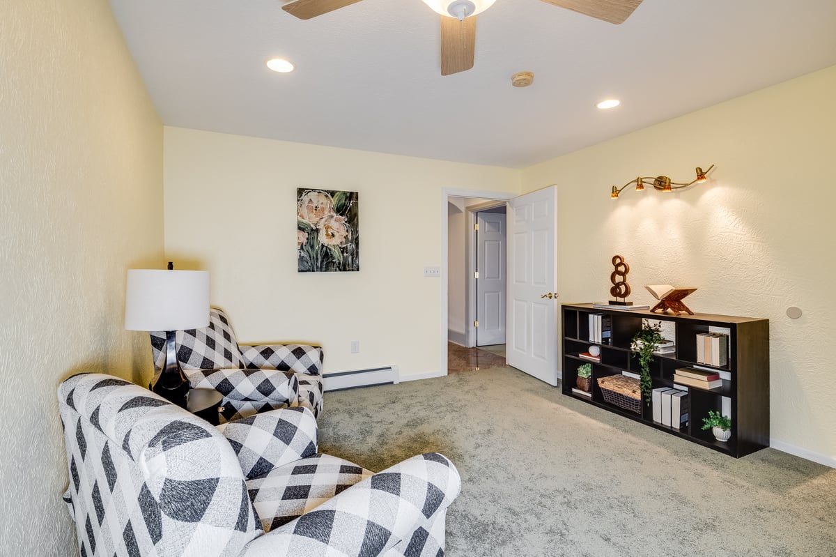 Cheyenne, Wyoming, 82009, United States, 5 Bedrooms Bedrooms, ,3 BathroomsBathrooms,Residential,For Sale,1981305