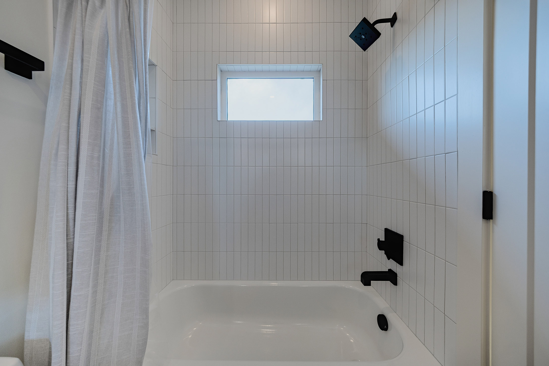  Striking Contemporary Design and Thoughtful Craftsmanship - 物件實景