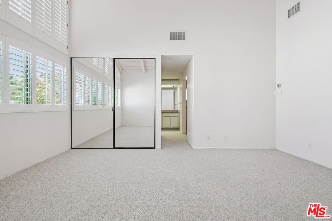 Pacific Palisades, California, 90272, United States, 4 Bedrooms Bedrooms, ,3 BathroomsBathrooms,Residential,For Sale,1989608