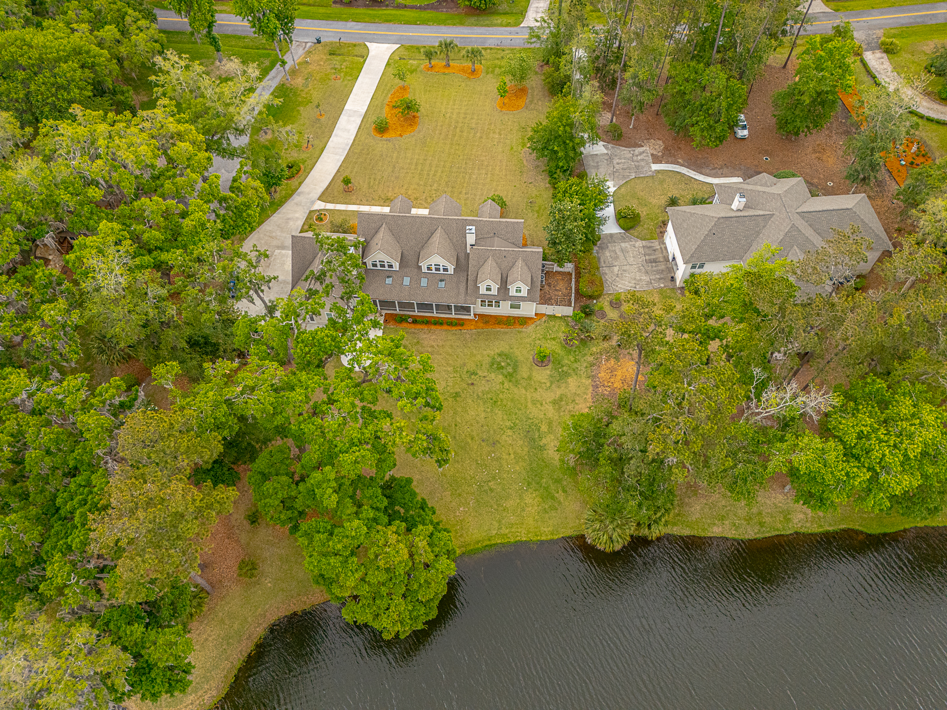  165 Butler Lake Drive - 物件實景