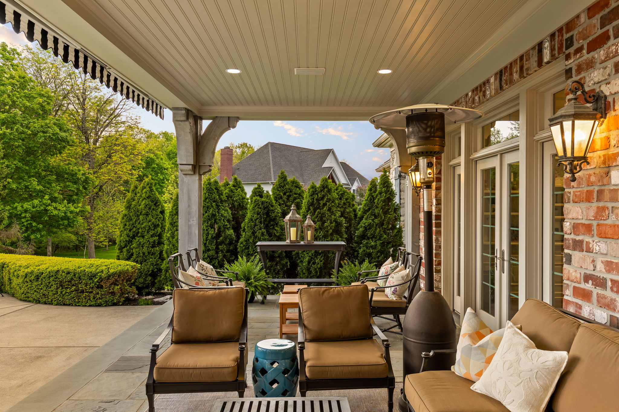  Signature Estate Set on More than 2 Acres in Desirable Zionsville Neighborhood - 物件實景