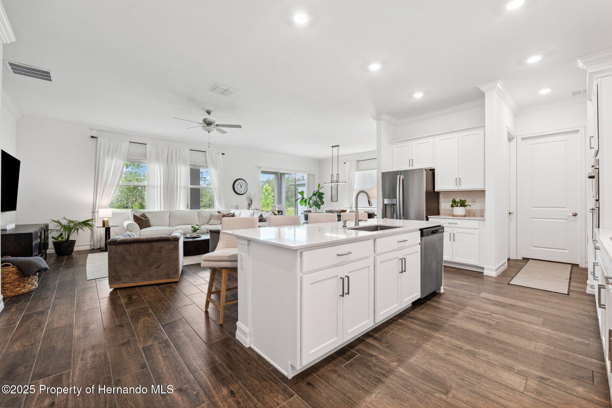 Brooksville, Florida, 34601, United States, 2 Bedrooms Bedrooms, ,3 BathroomsBathrooms,Residential,For Sale,1975908