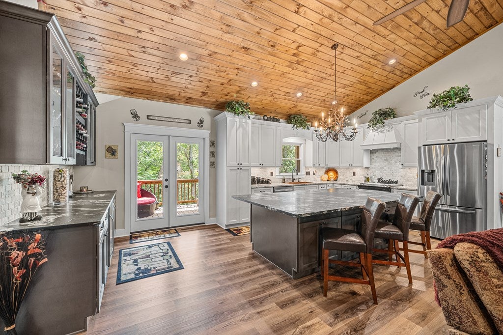 Talking Rock, Georgia, 30175, United States, 3 Bedrooms Bedrooms, ,2 BathroomsBathrooms,Residential,For Sale,1972069