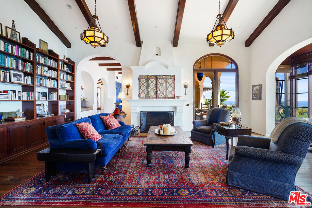 Malibu, California, 90265, United States, 3 Bedrooms Bedrooms, ,4 BathroomsBathrooms,Residential,For Sale,1846867