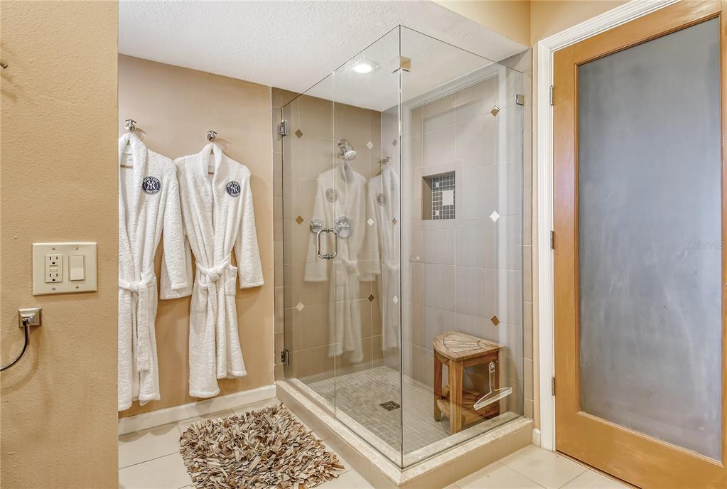 Longboat Key, Florida, 34228, United States, 2 Bedrooms Bedrooms, ,2 BathroomsBathrooms,Residential,For Sale,1857788