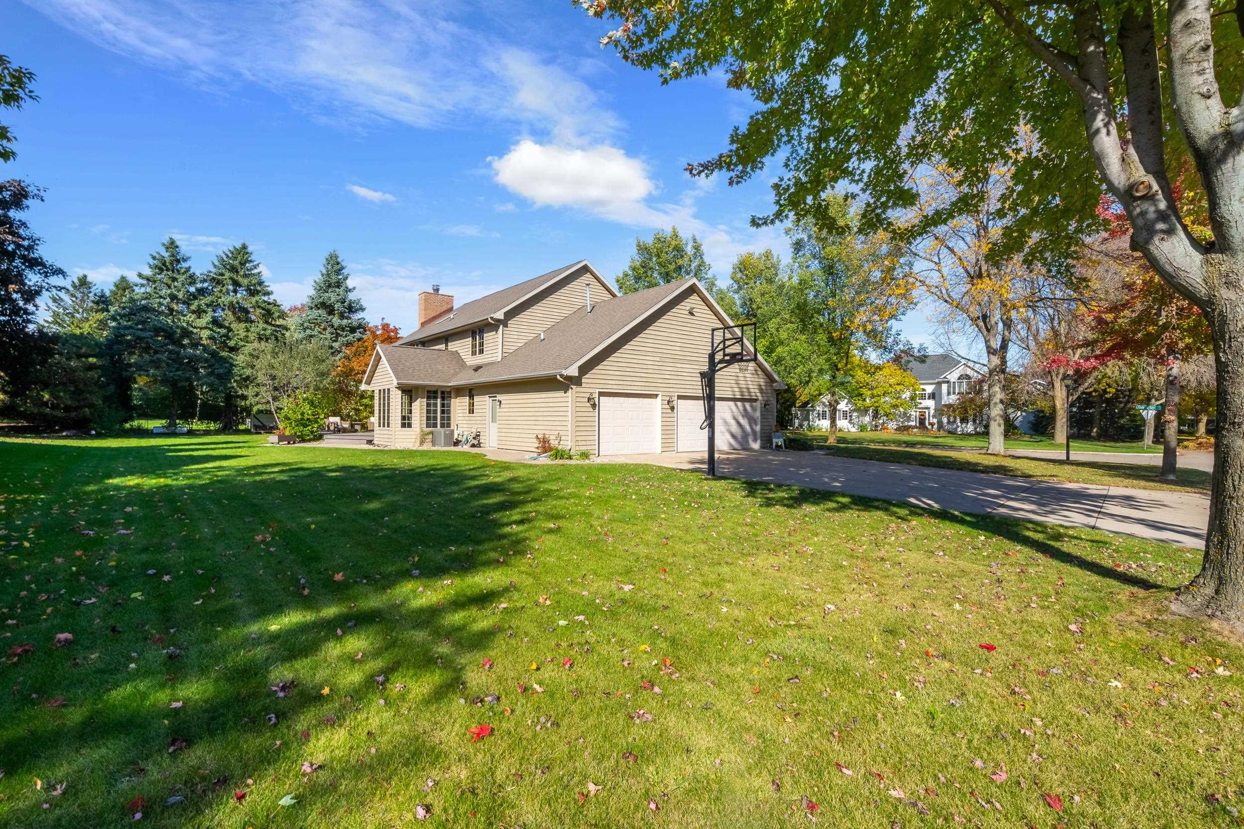 Appleton, Wisconsin, 54913, United States, 3 Bedrooms Bedrooms, ,3 BathroomsBathrooms,Residential,For Sale,1976936