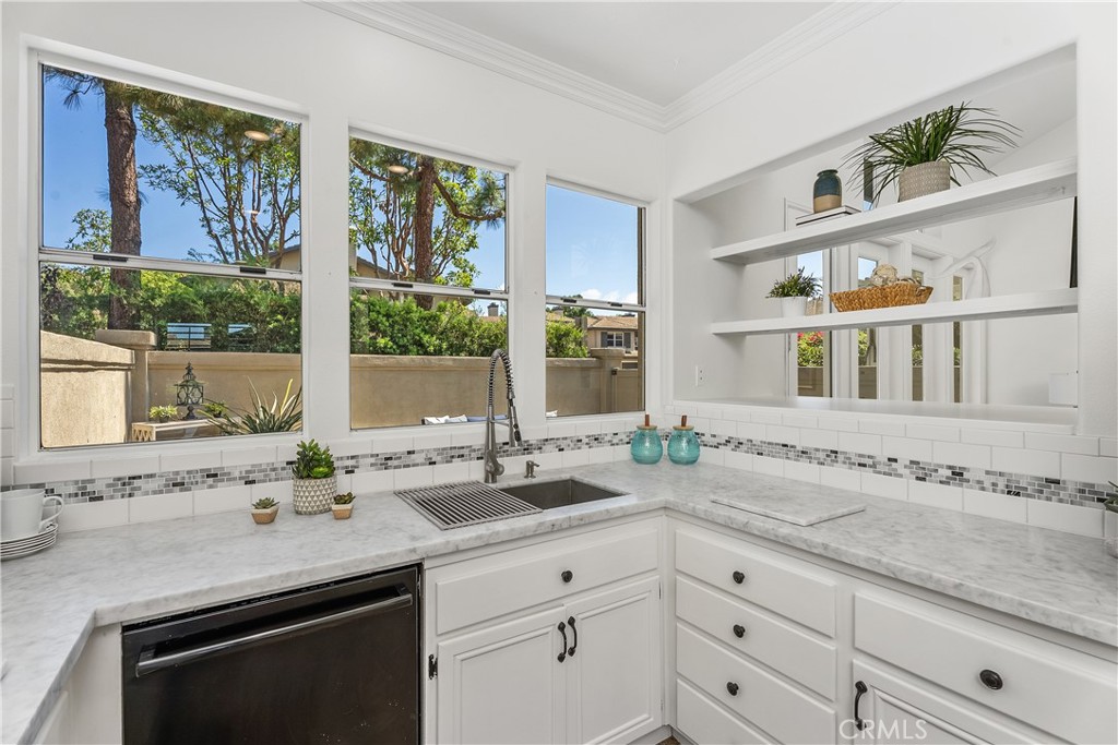 Laguna Niguel, California, 92677, United States, 2 Bedrooms Bedrooms, ,2 BathroomsBathrooms,Residential,For Sale,1947960