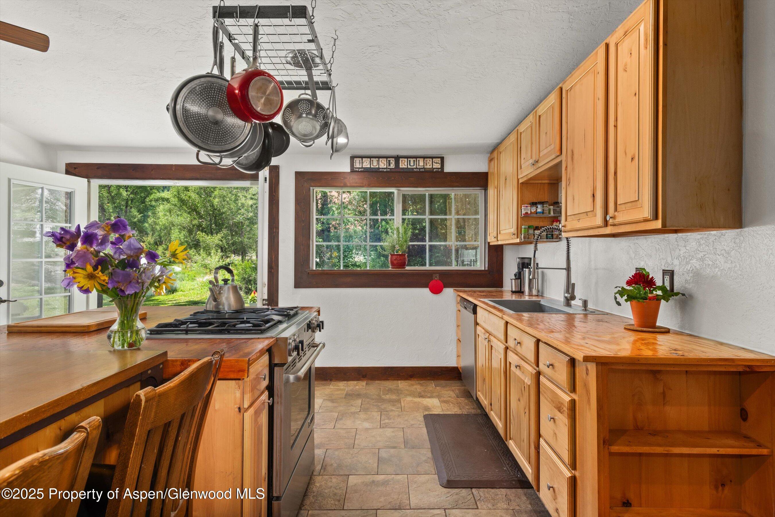 Marble, Colorado, 81623, United States, 2 Bedrooms Bedrooms, ,2 BathroomsBathrooms,Residential,For Sale,1862307