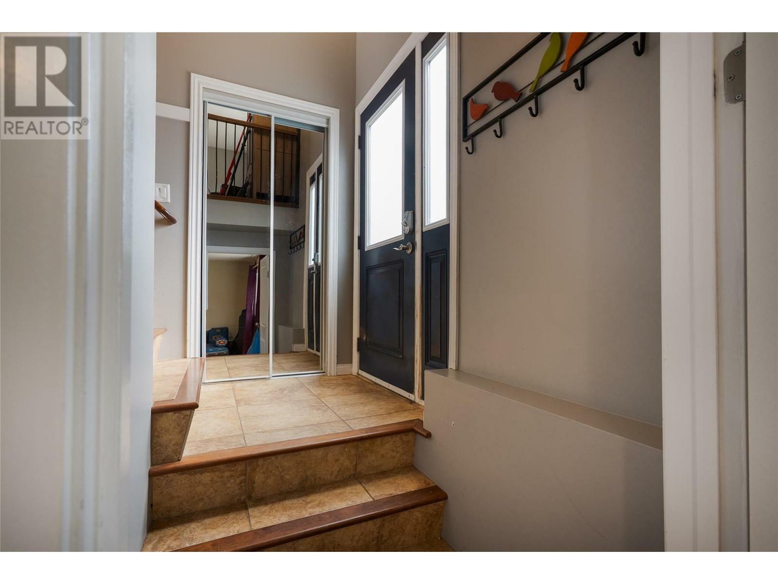 KELOWNA, British Columbia, V1X 6M4, CA, 3 Bedrooms Bedrooms, ,2 BathroomsBathrooms,Residential,For Sale,1836939