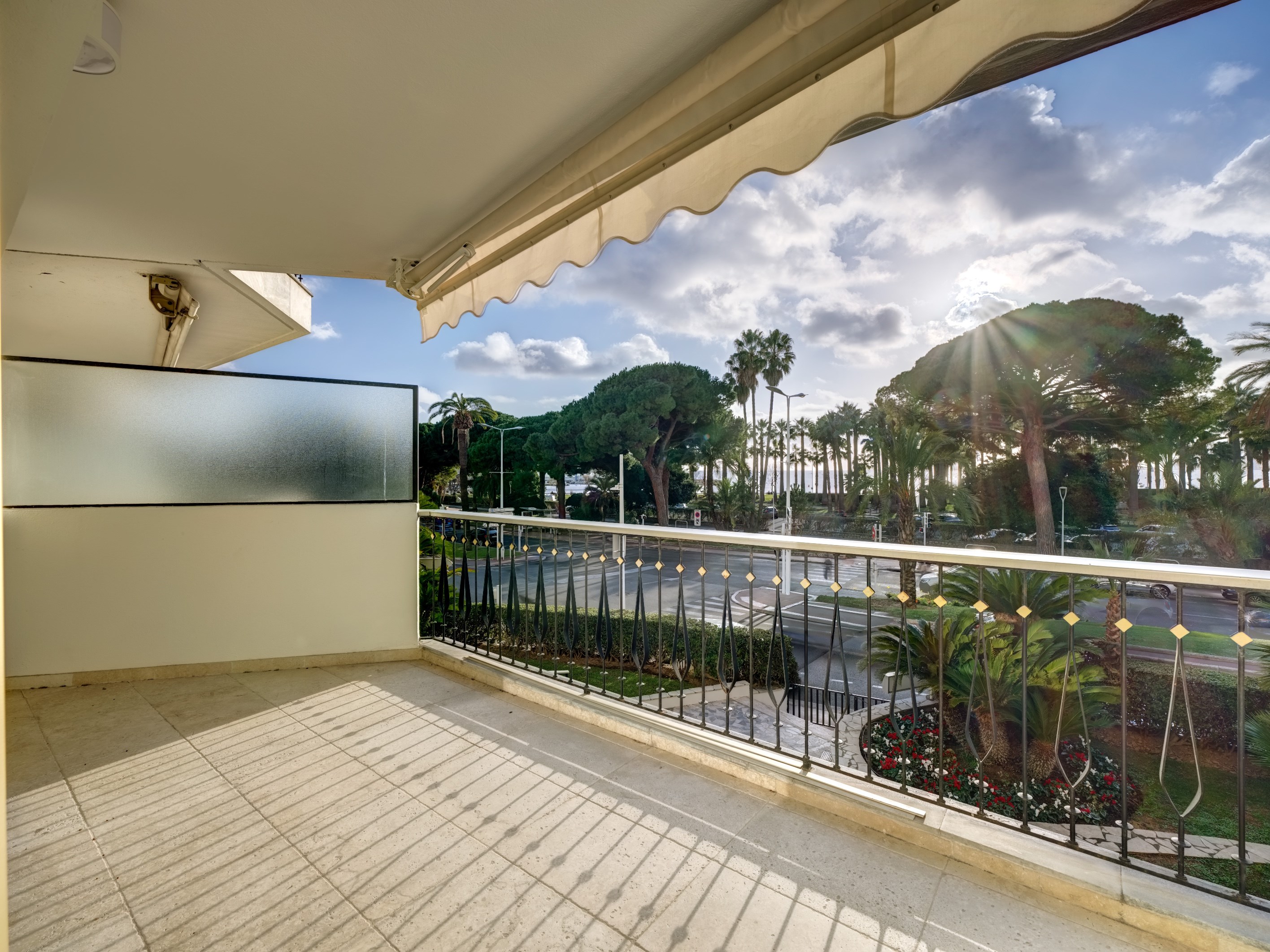  Luxury 92 m² apartment for sale, Croisette Cannes, Port Canto view - 物件實景