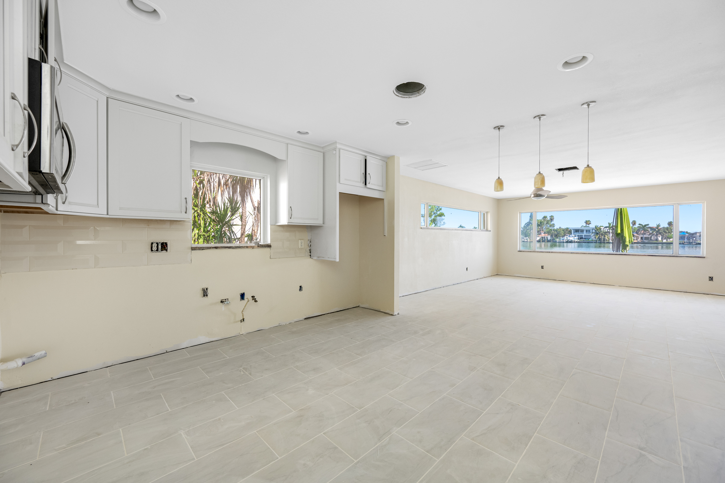 Treasure Island, Florida, 33706, United States, 3 Bedrooms Bedrooms, ,2 BathroomsBathrooms,Residential,For Sale,1904324
