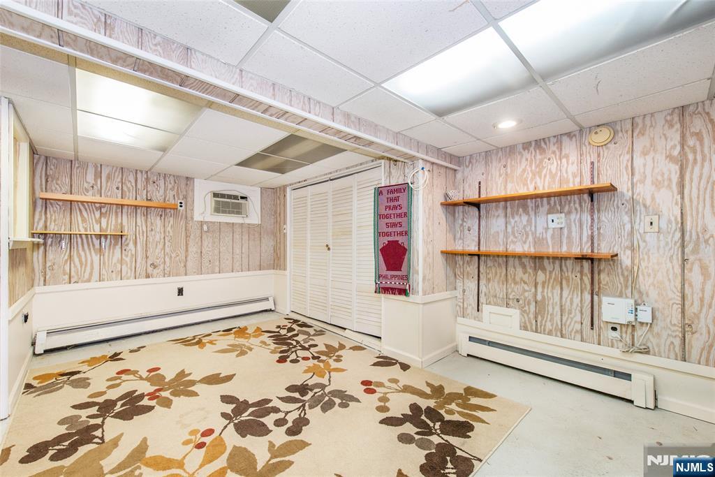 Clifton, New Jersey, 07014, United States, 5 Bedrooms Bedrooms, ,3 BathroomsBathrooms,Residential,For Sale,2000978