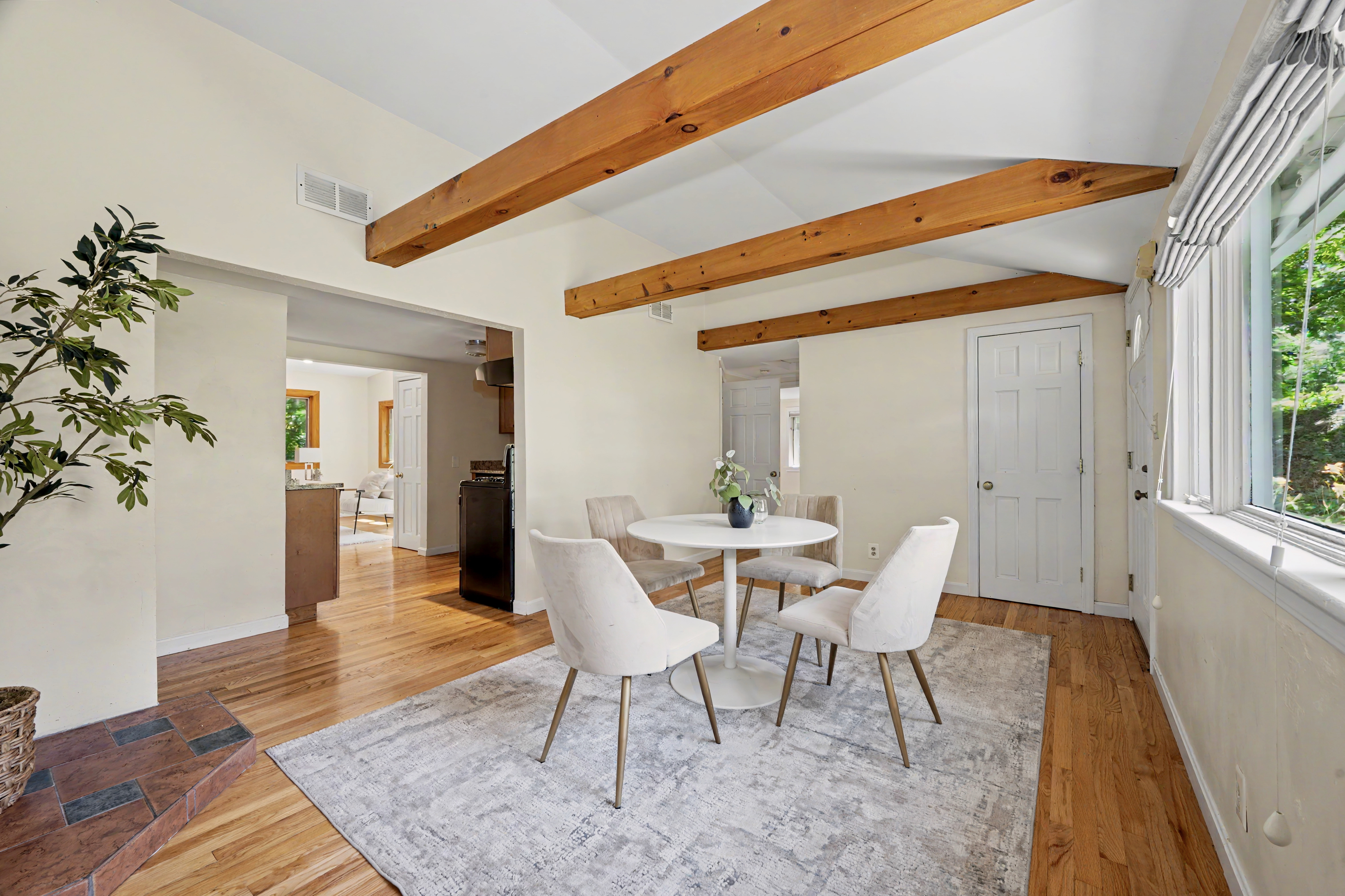  12 Vista Circle, Arlington, MA, 02474 - 物件實景