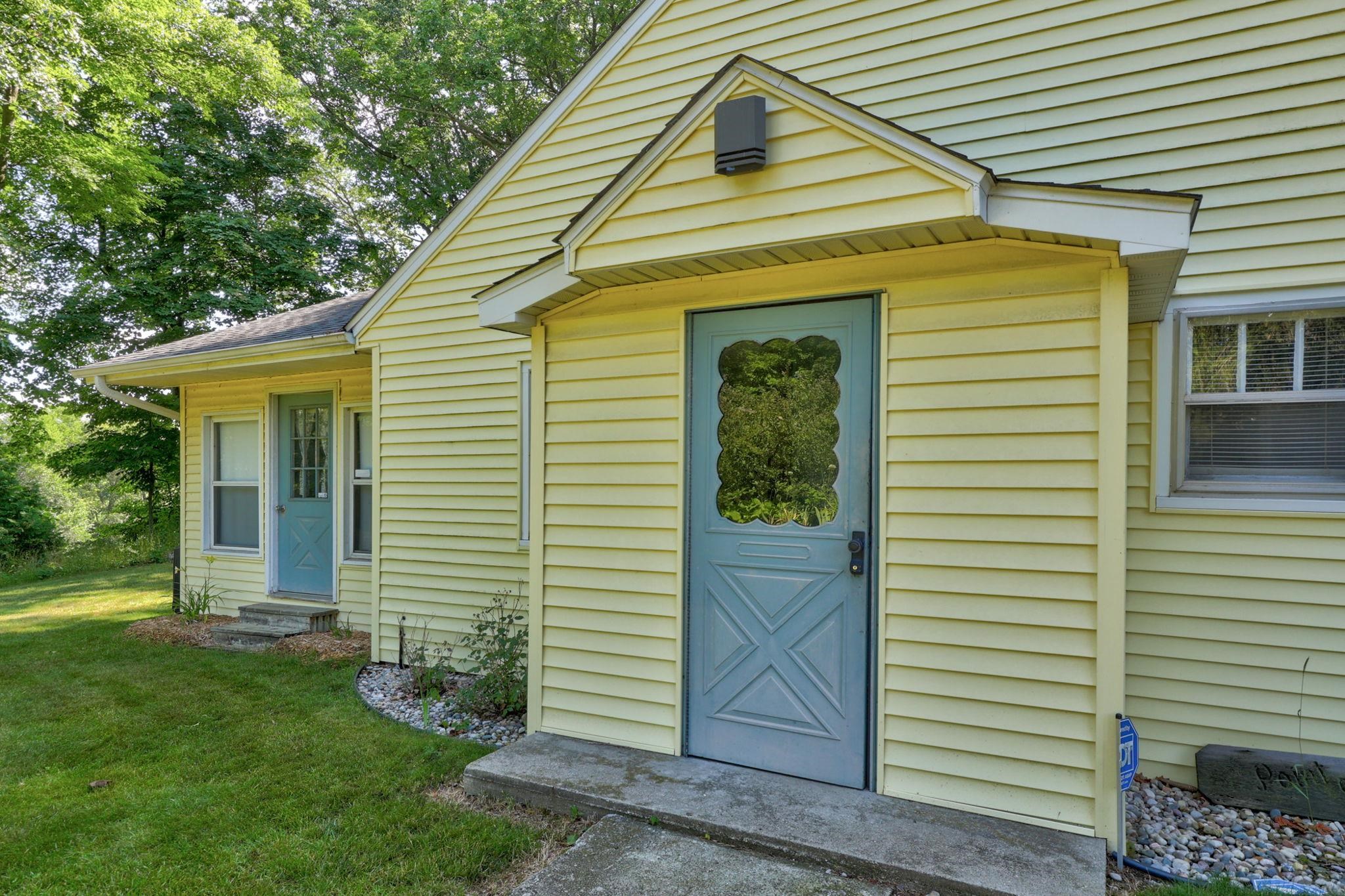 Vassar, Michigan, 49768, United States, 3 Bedrooms Bedrooms, ,4 BathroomsBathrooms,Residential,For Sale,1976339