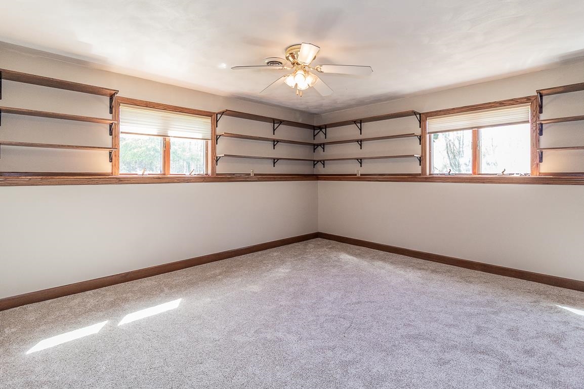 New London, Wisconsin, 54961-8021, United States, 4 Bedrooms Bedrooms, ,2 BathroomsBathrooms,Residential,For Sale,1984435