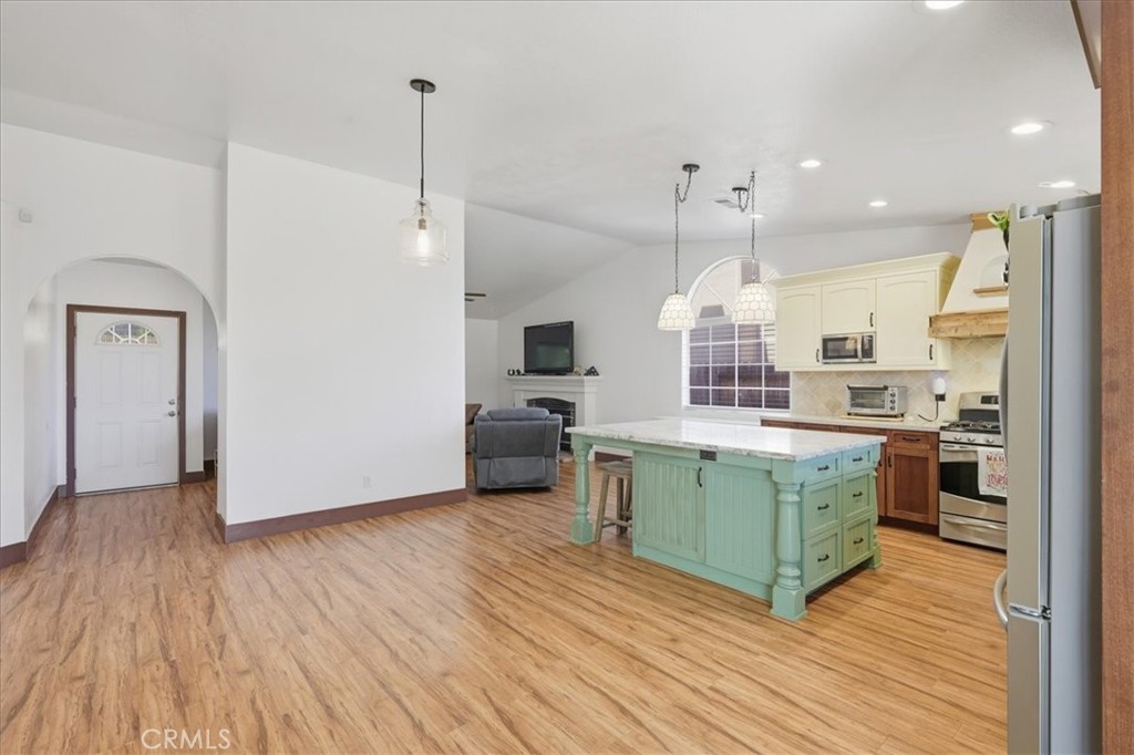 Lake Elsinore, California, 92530, United States, 3 Bedrooms Bedrooms, ,2 BathroomsBathrooms,Residential,For Sale,1977522