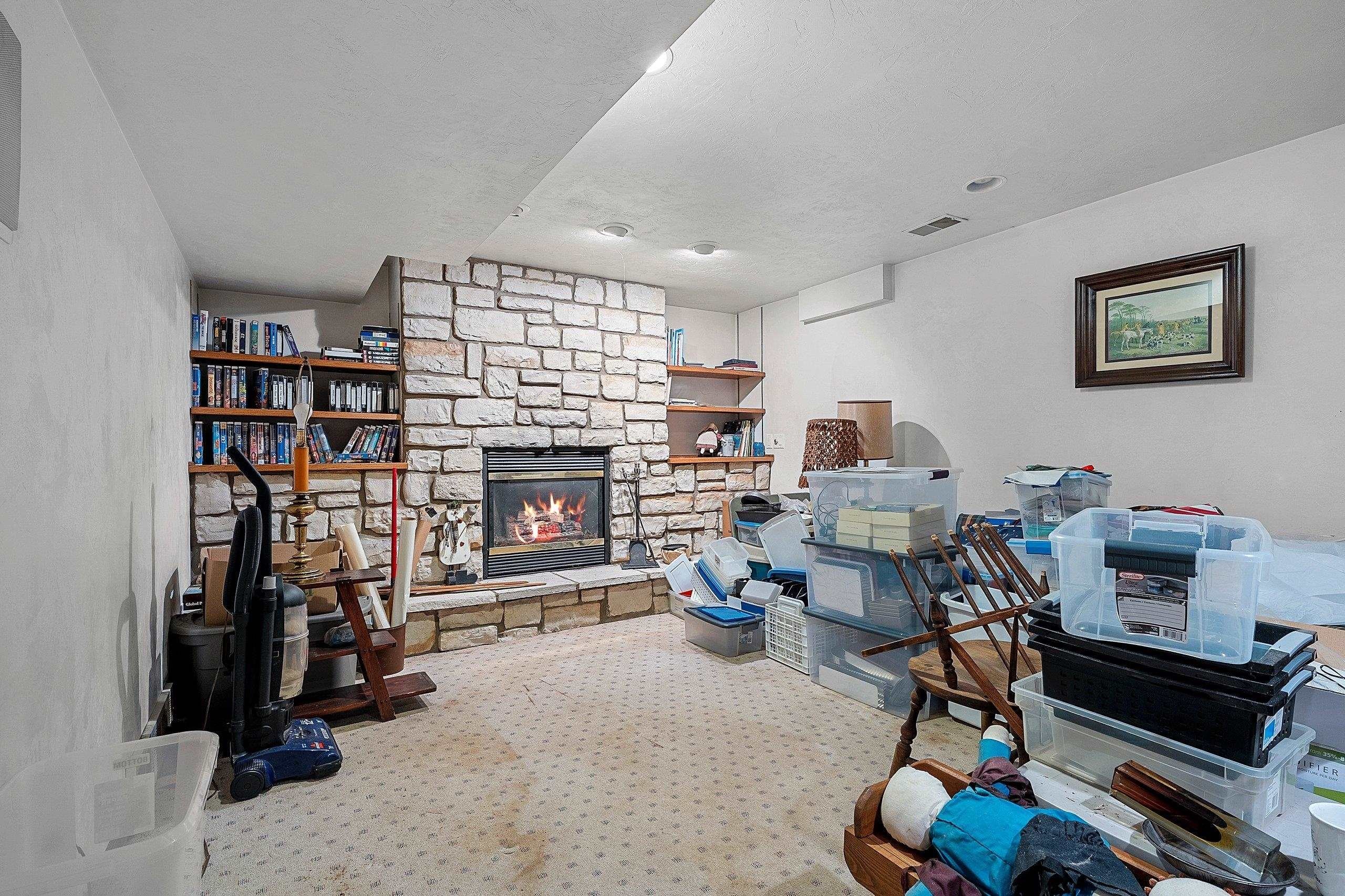 DE PERE, Wisconsin, 54115-9240, United States, 4 Bedrooms Bedrooms, ,4 BathroomsBathrooms,Residential,For Sale,2048017
