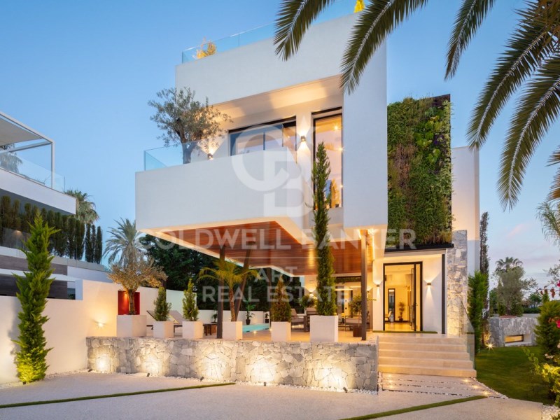 Marbella, Andalusia, ES, 5 Bedrooms Bedrooms, ,6 BathroomsBathrooms,Residential,For Sale,1804123