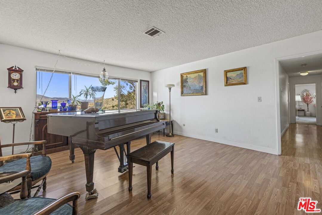 Acton, California, 93510, United States, 4 Bedrooms Bedrooms, ,3 BathroomsBathrooms,Residential,For Sale,1897411
