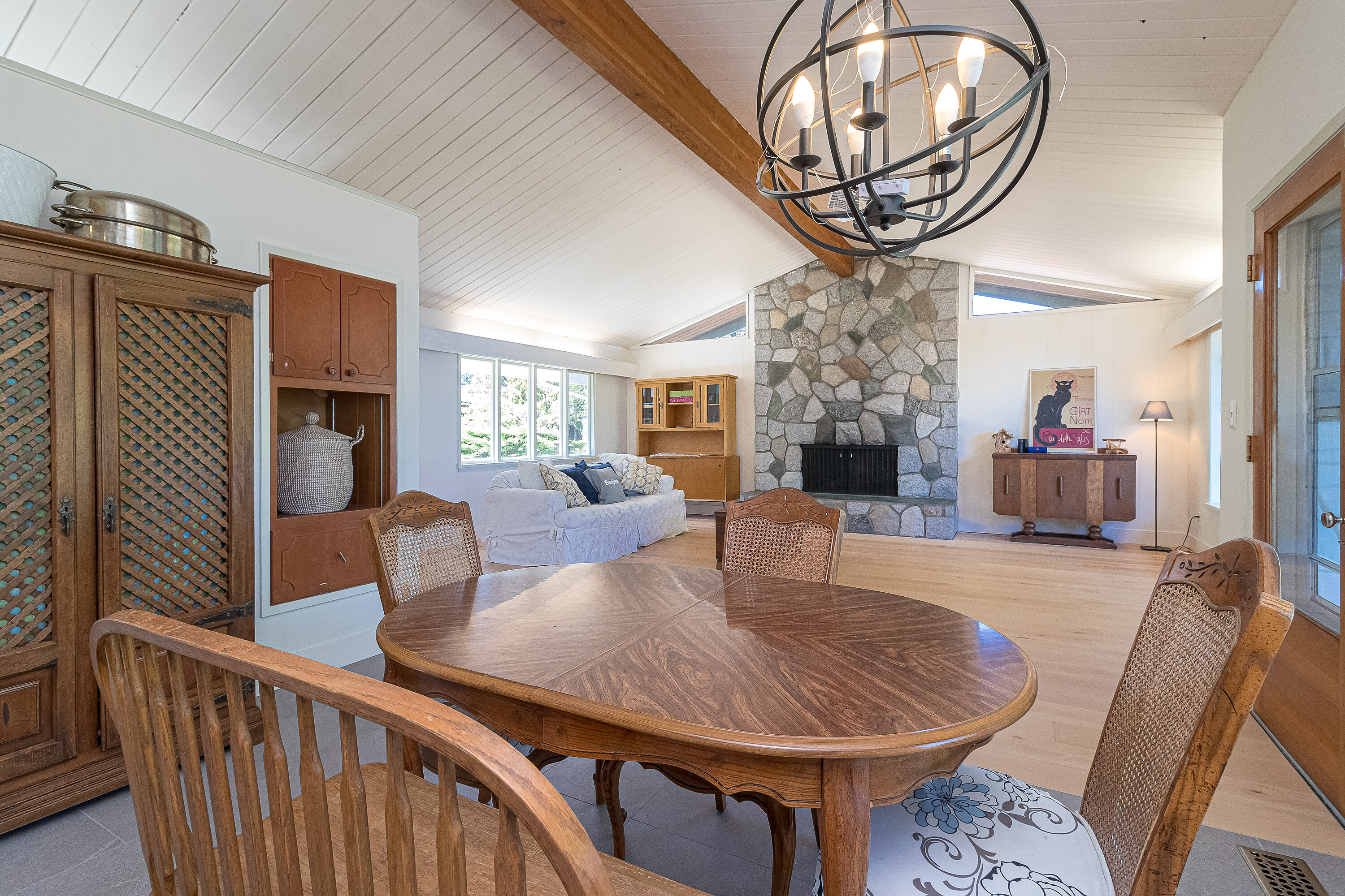  Prime Waterfront Home - 物件實景