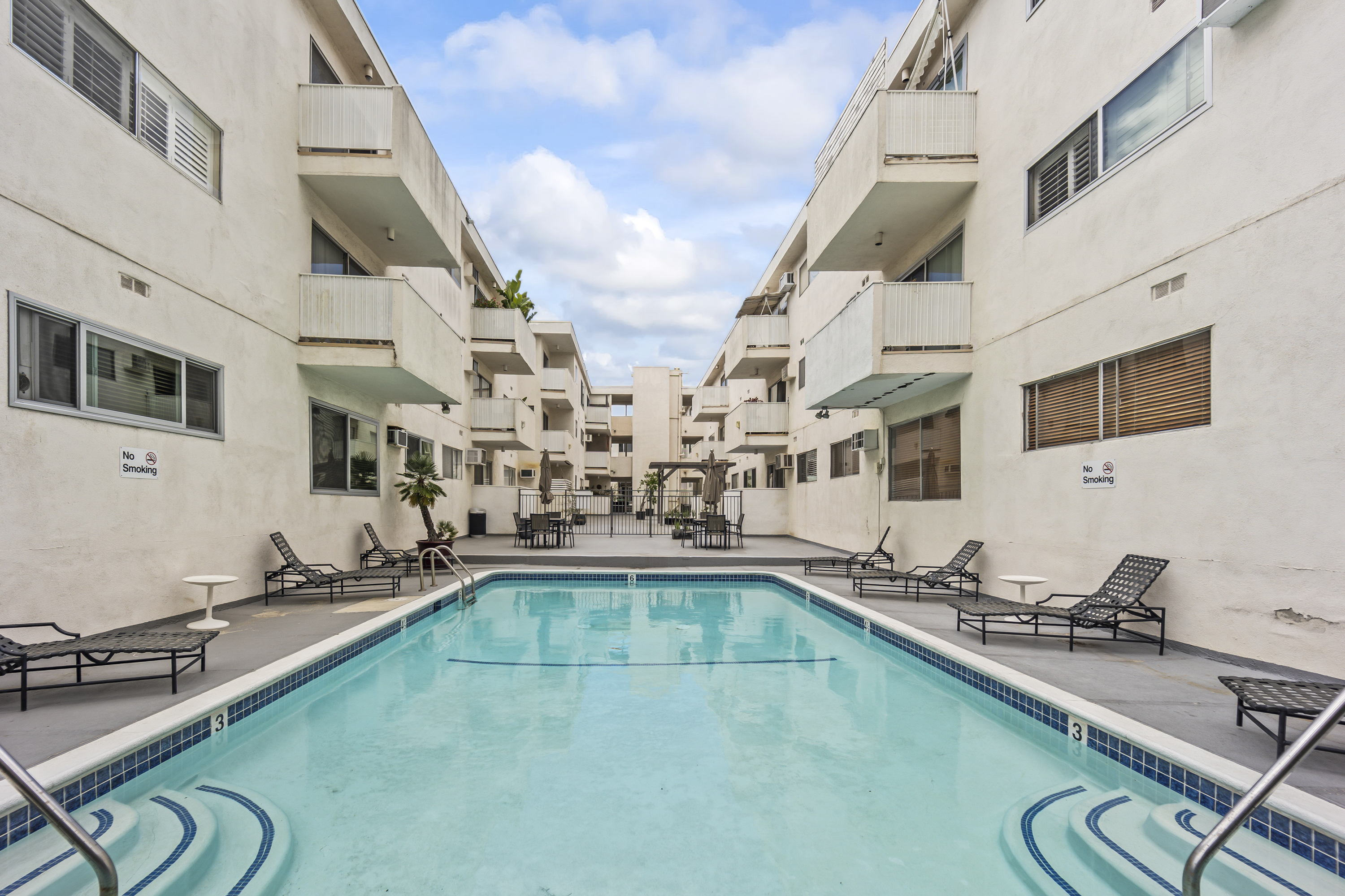  960 Larrabee Street - 物件實景