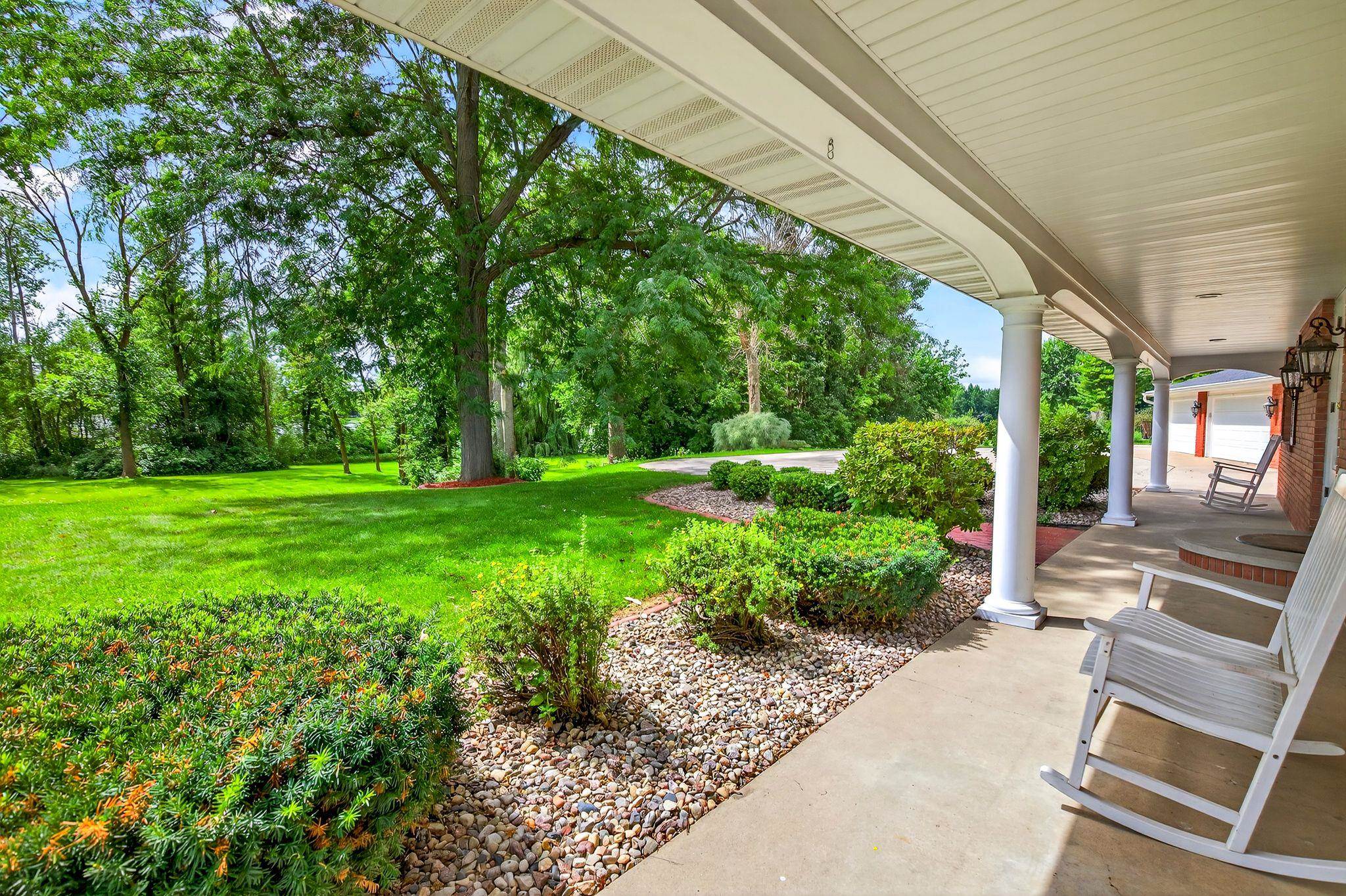 Hortonville, Wisconsin, 54944-9435, United States, 5 Bedrooms Bedrooms, ,4 BathroomsBathrooms,Residential,For Sale,1977478