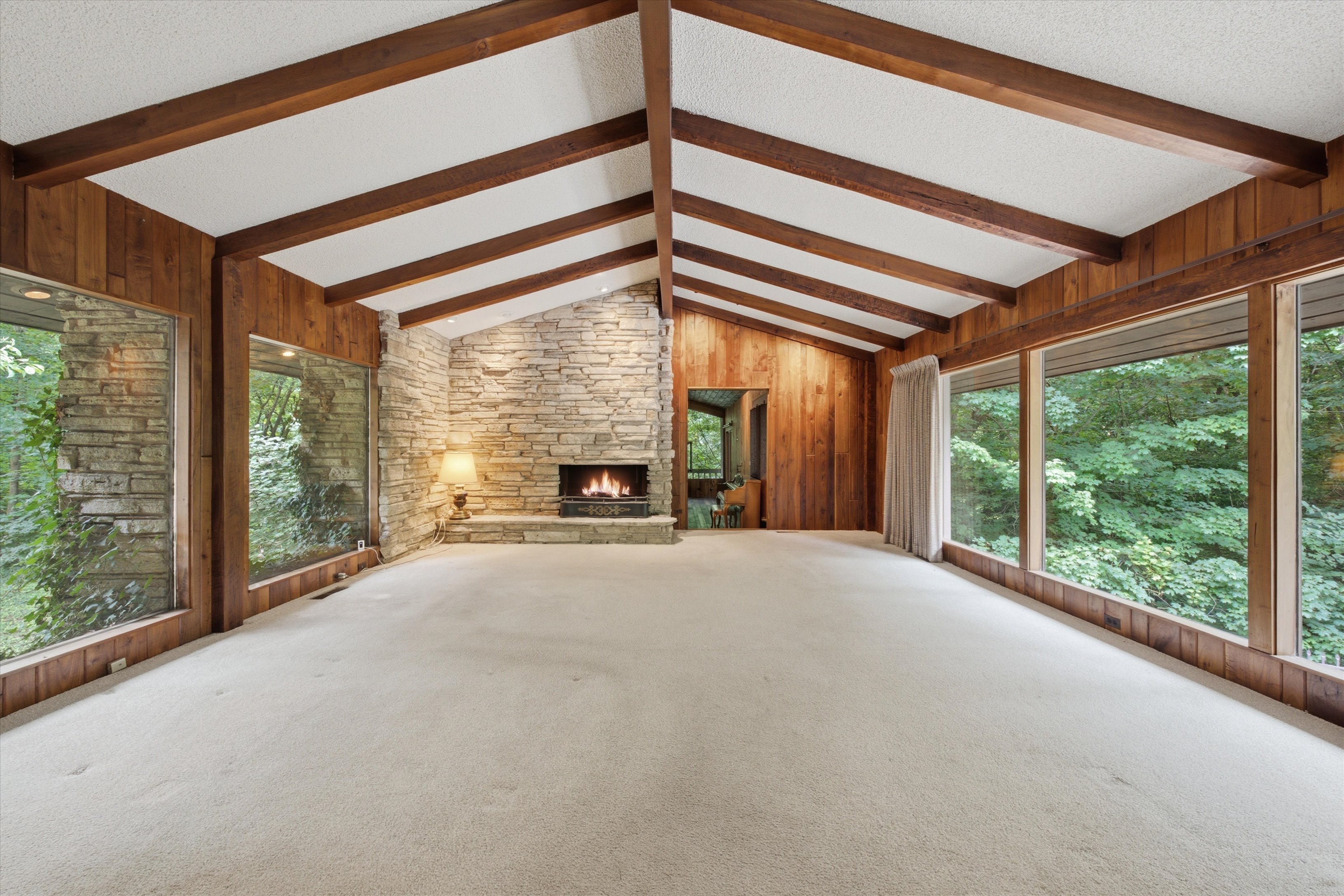  Private Country Estate Situated on Over Nine Acres of Beautiful Open Grounds - 物件實景
