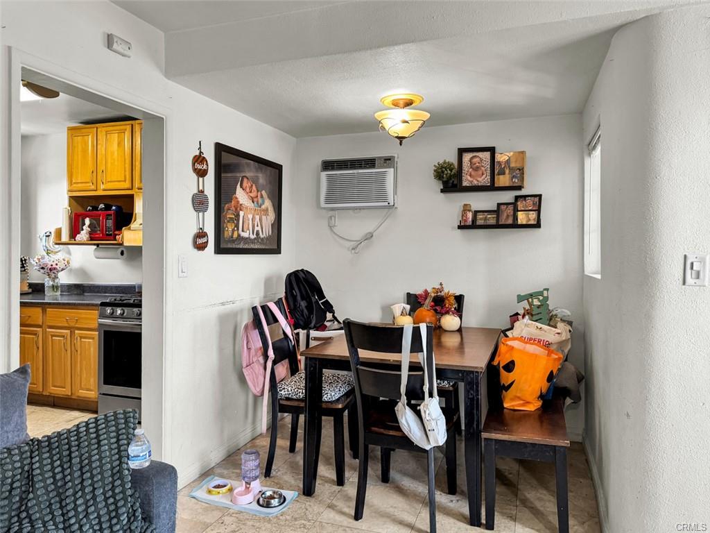 Montebello, California, 90640, United States, 3 Bedrooms Bedrooms, ,3 BathroomsBathrooms,Residential,For Sale,1987402