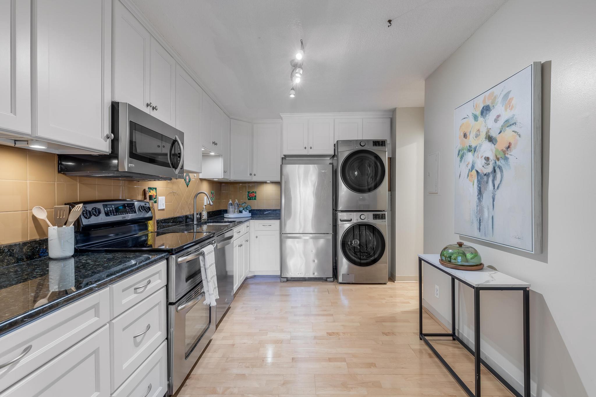  8360 Greensboro Drive, Mclean, VA, 22102 - 物件實景