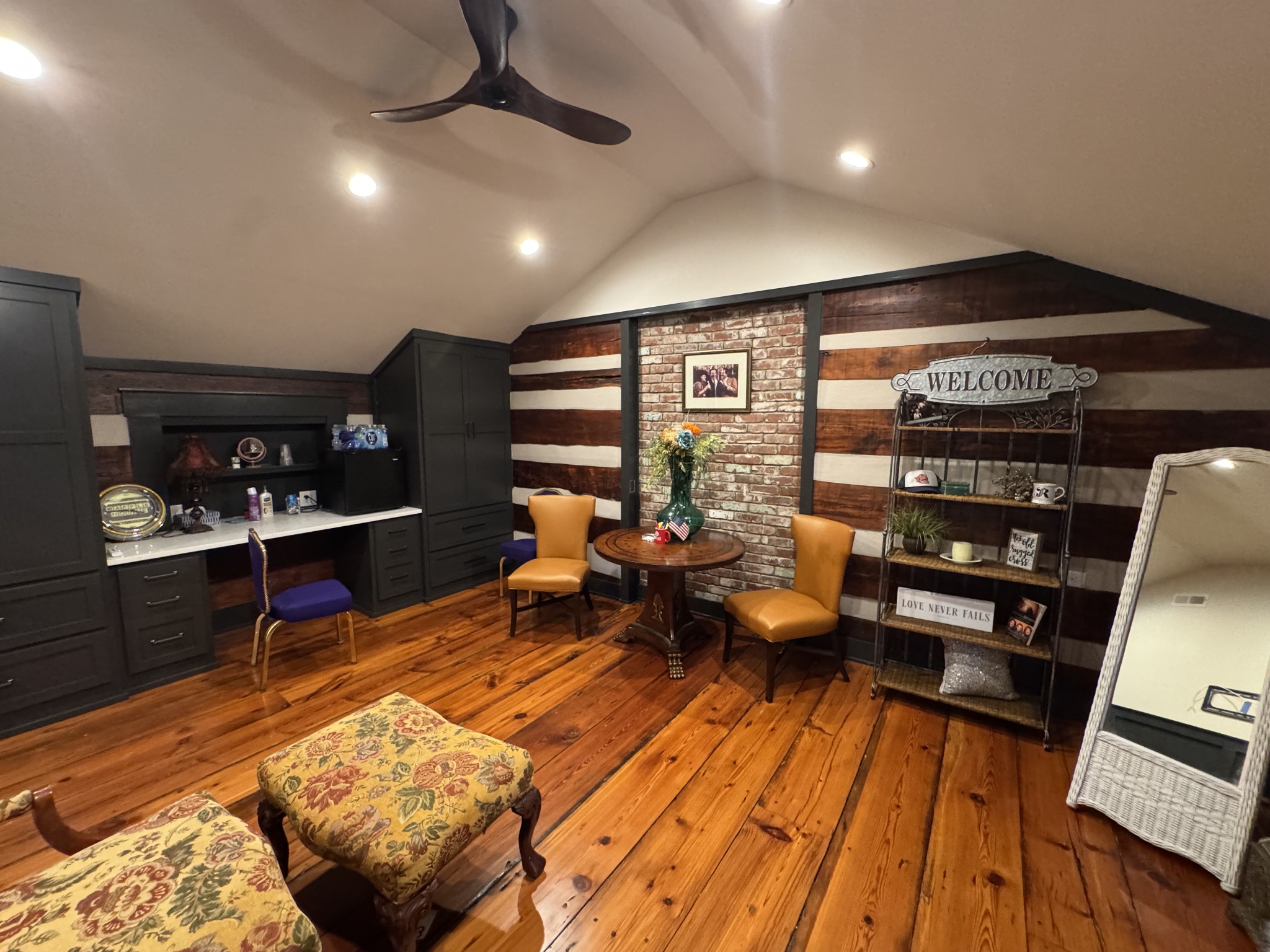 Hendersonville, Tennessee, 37075, United States, 6 Bedrooms Bedrooms, ,5 BathroomsBathrooms,Residential,For Sale,1993824