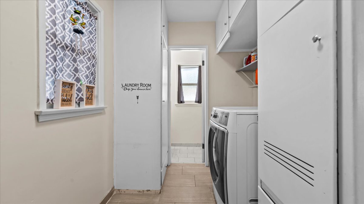 San Bernardino, California, 92404, United States, 3 Bedrooms Bedrooms, ,2 BathroomsBathrooms,Residential,For Sale,1990430