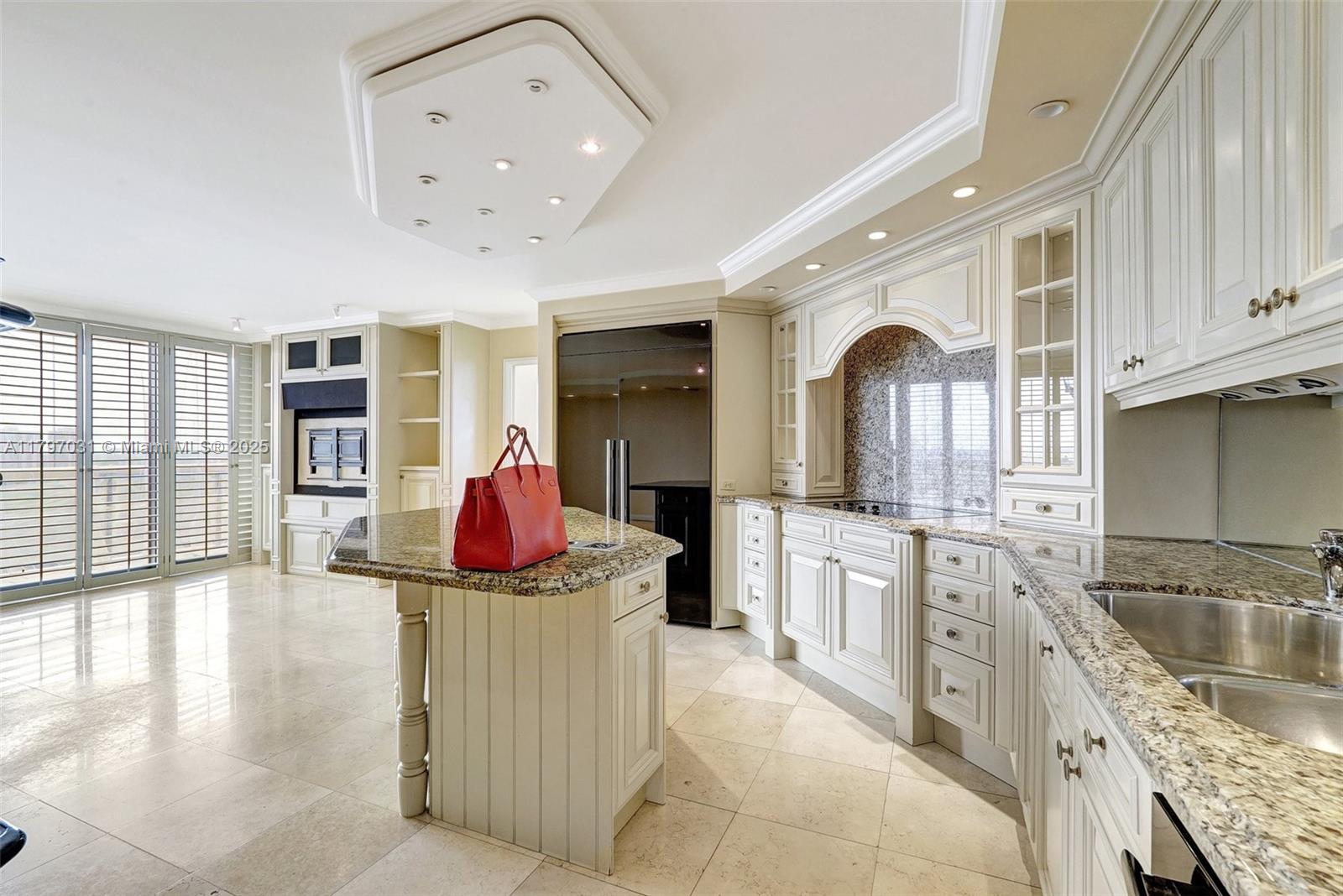 Aventura, Florida, 33180, United States, 4 Bedrooms Bedrooms, ,5 BathroomsBathrooms,Residential,For Sale,1796989