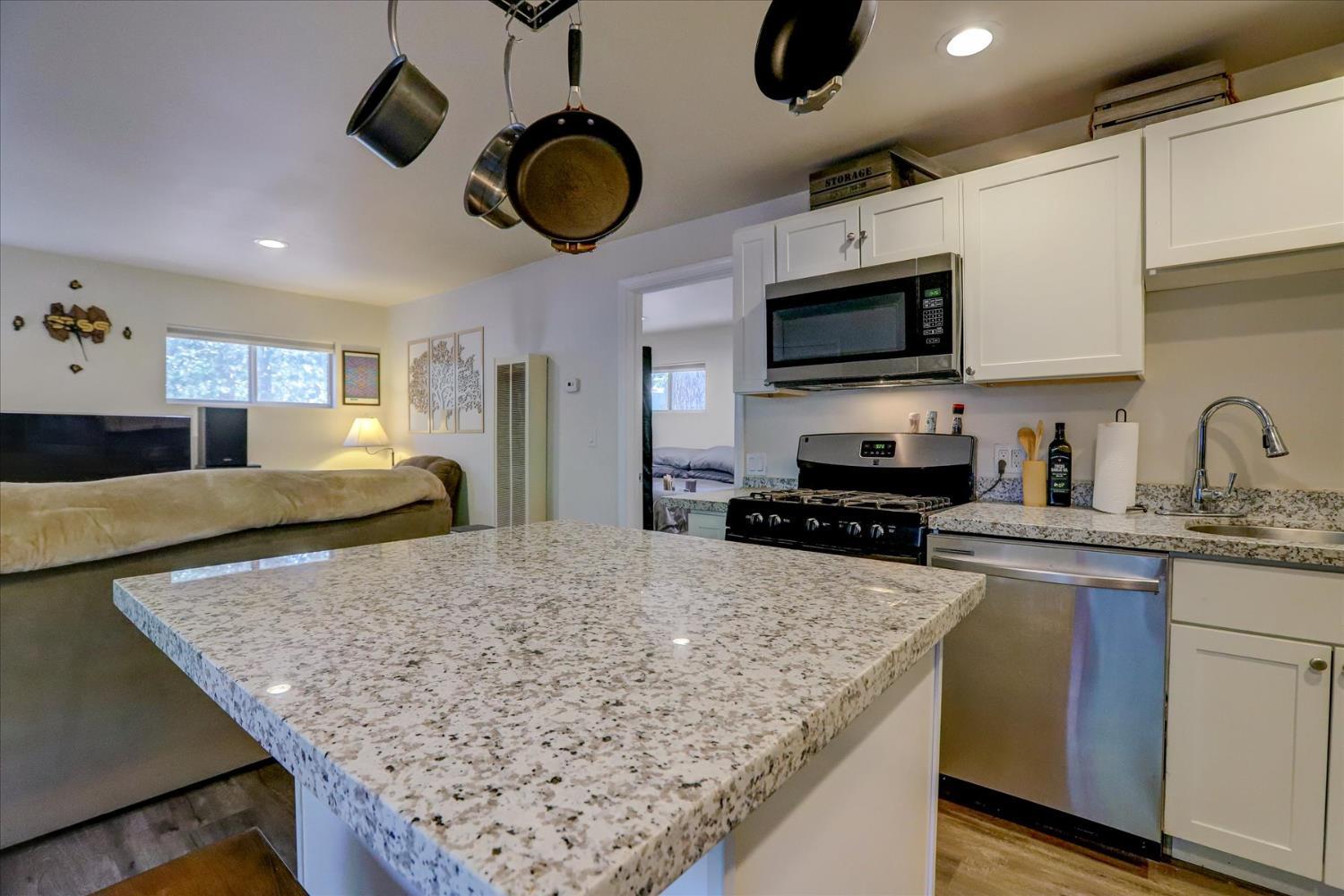 Grass Valley, California, 95945, United States, 3 Bedrooms Bedrooms, ,3 BathroomsBathrooms,Residential,For Sale,1898506