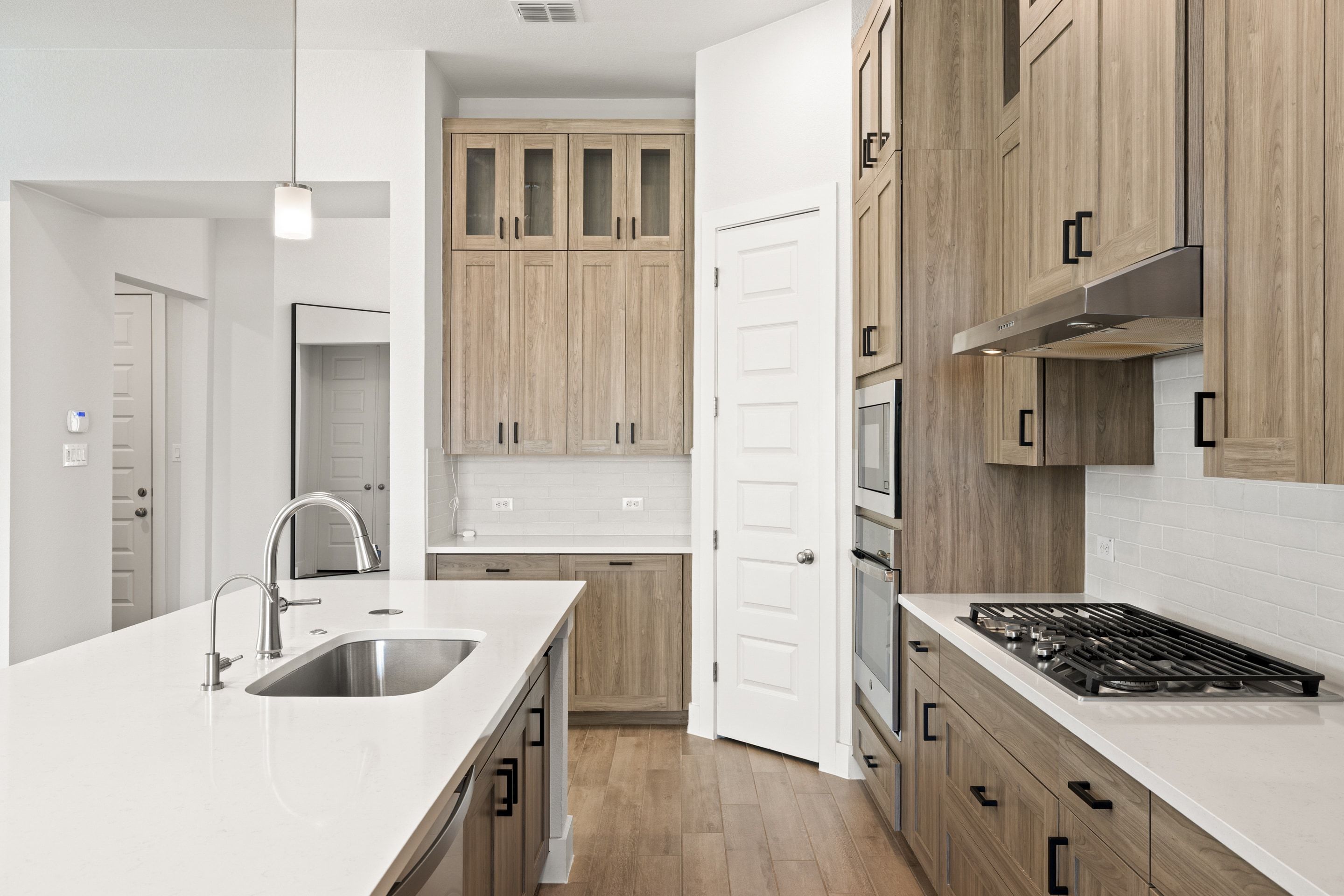  Refined Living in Sweetwater - 物件實景