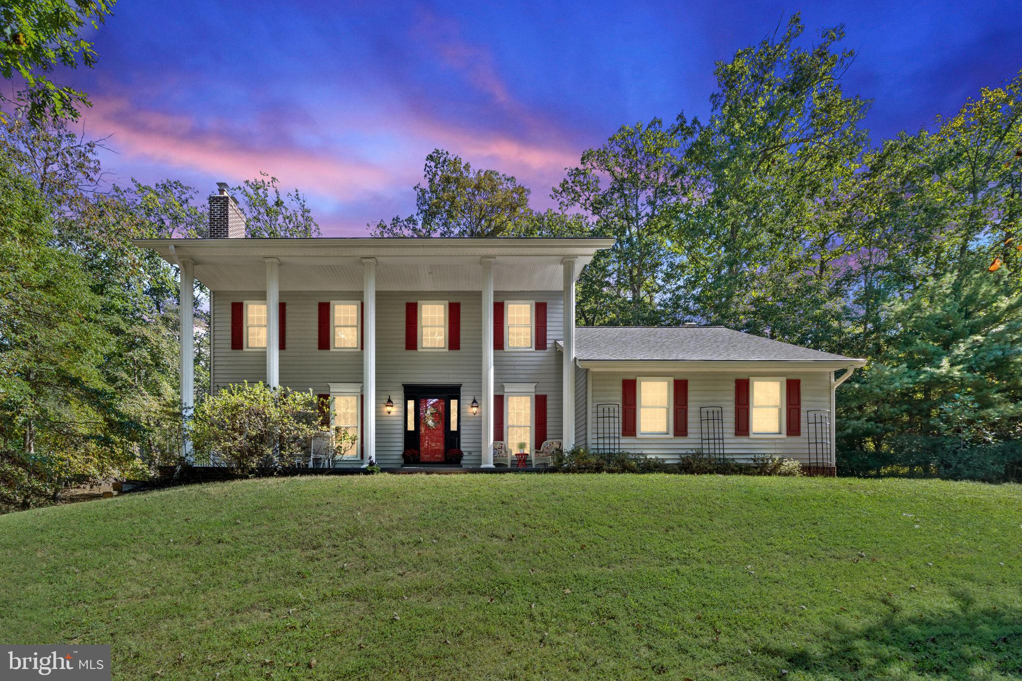 Warrenton, Virginia, 20187, United States, 4 Bedrooms Bedrooms, ,4 BathroomsBathrooms,Residential,For Sale,1976387