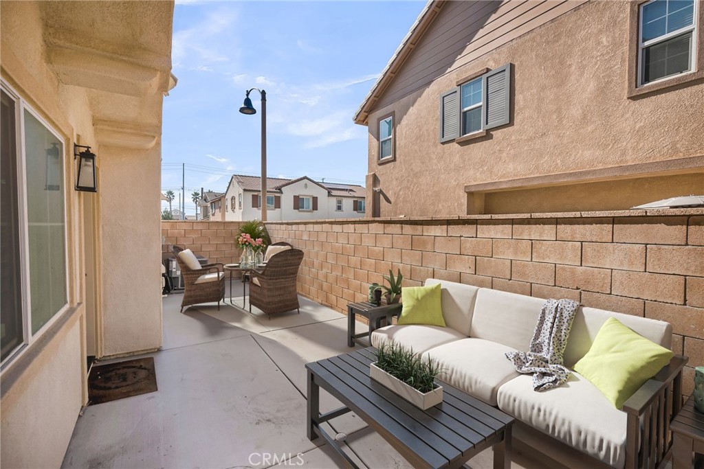 Fontana, California, 92336, United States, 4 Bedrooms Bedrooms, ,3 BathroomsBathrooms,Residential,For Sale,1991527