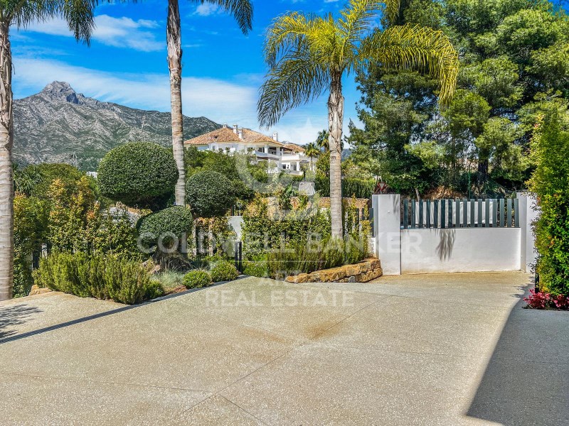 Marbella, Andalusia, ES, 6 Bedrooms Bedrooms, ,6 BathroomsBathrooms,Residential,For Sale,1898329