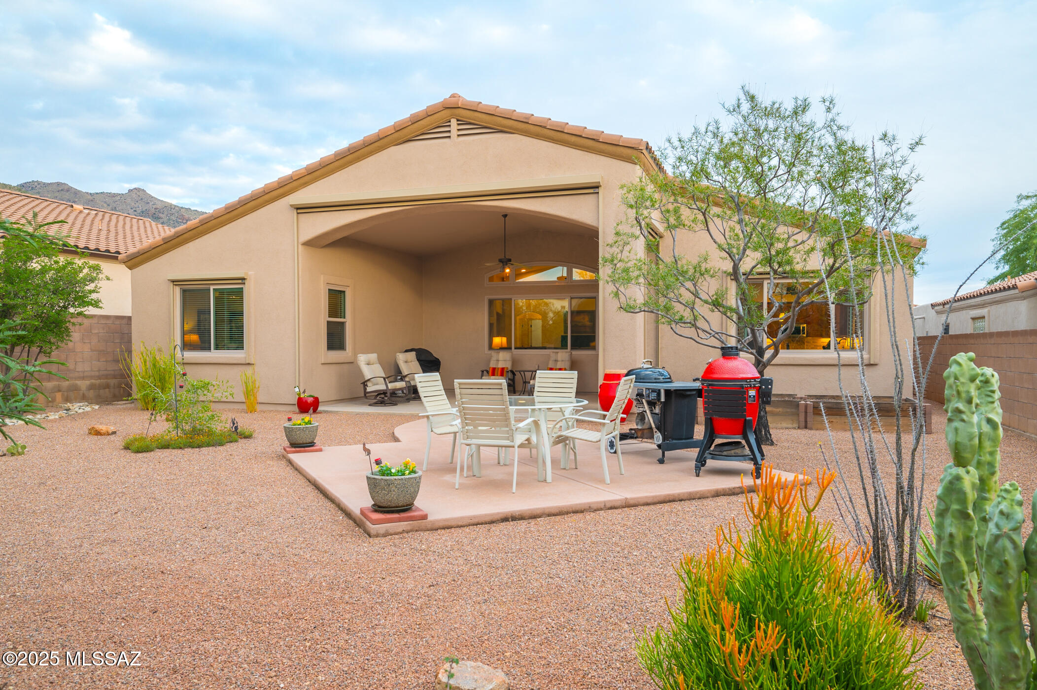 Tucson, Arizona, 85749, United States, 3 Bedrooms Bedrooms, ,3 BathroomsBathrooms,Residential,For Sale,1999814