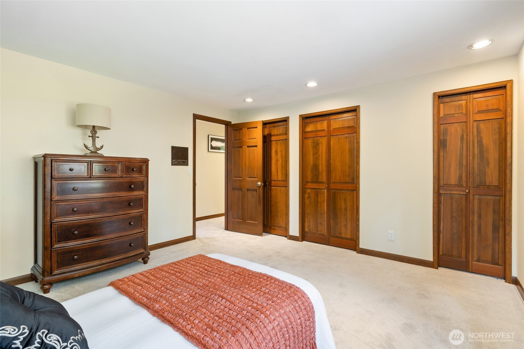 Bellevue, Washington, 98005, United States, 4 Bedrooms Bedrooms, ,4 BathroomsBathrooms,Residential,For Sale,1898840