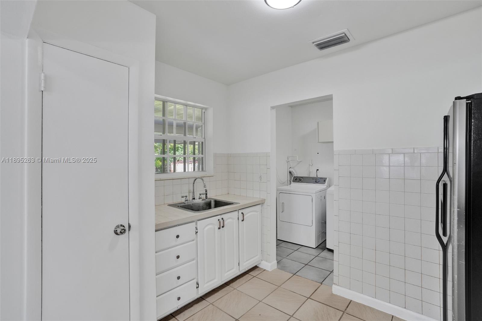 Miami, Florida, 33189, United States, 4 Bedrooms Bedrooms, ,2 BathroomsBathrooms,Residential,For Sale,1965129