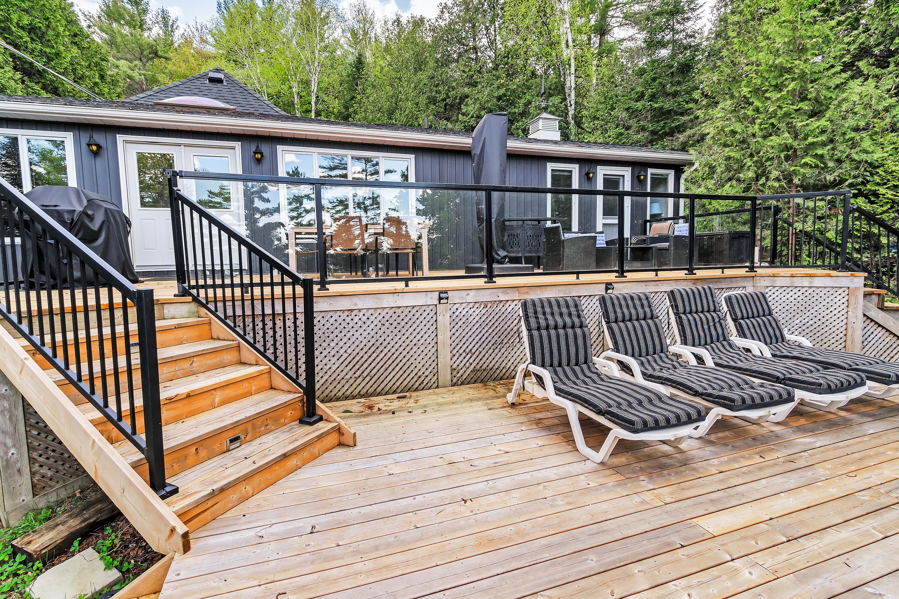  Coveted Area of Lake of Bays - 物件實景