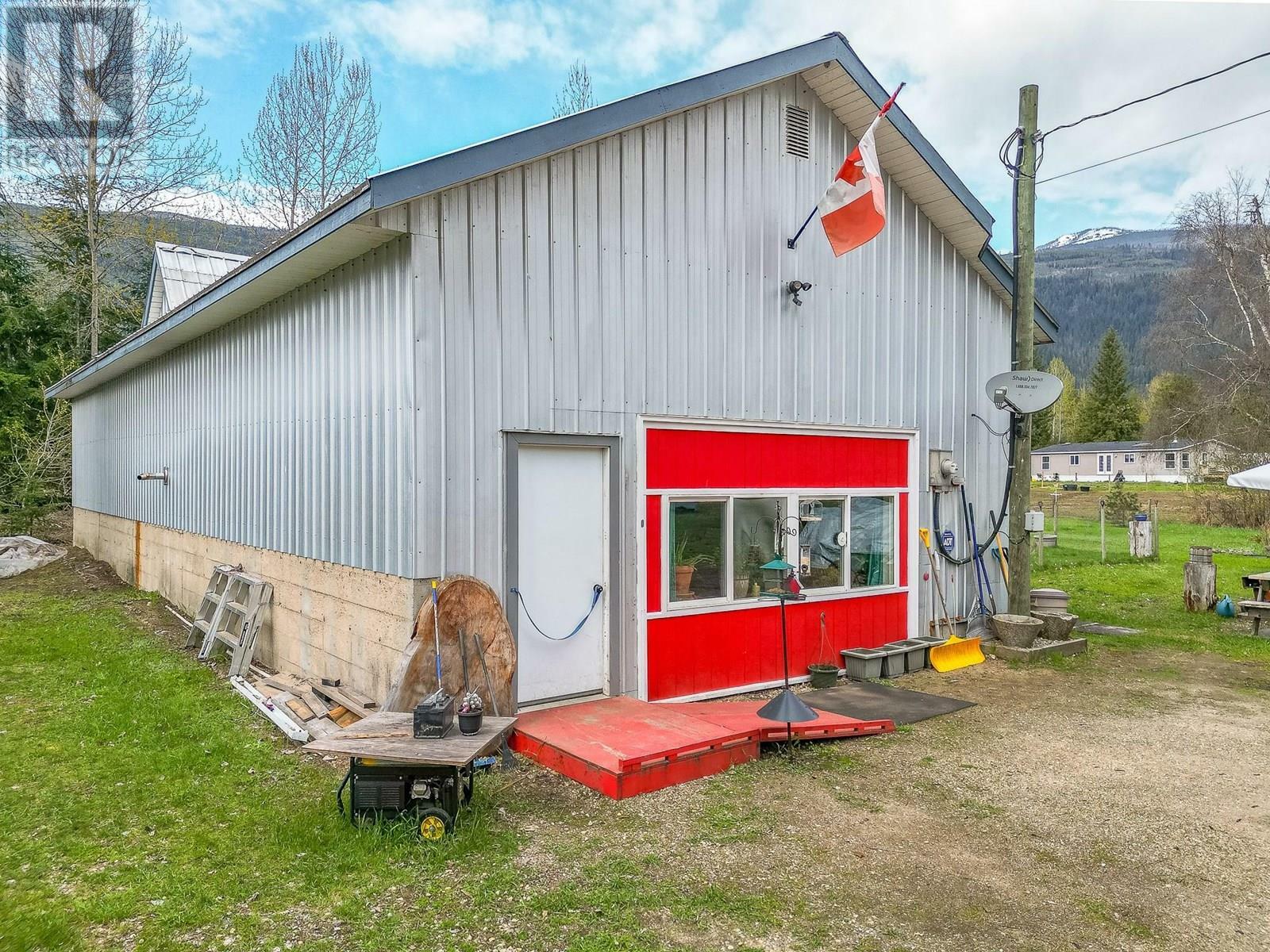 MALAKWA, British Columbia, V0E 2J0, CA, 2 Bedrooms Bedrooms, ,Residential,For Sale,1839032